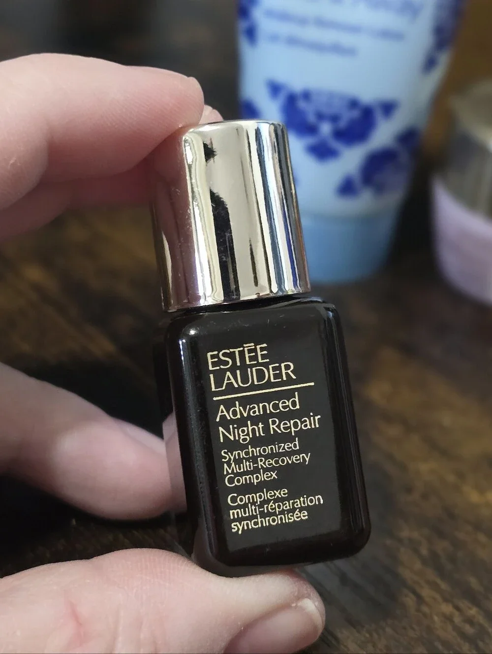 Estee Lauder Travel Set - Picture 2 of 4